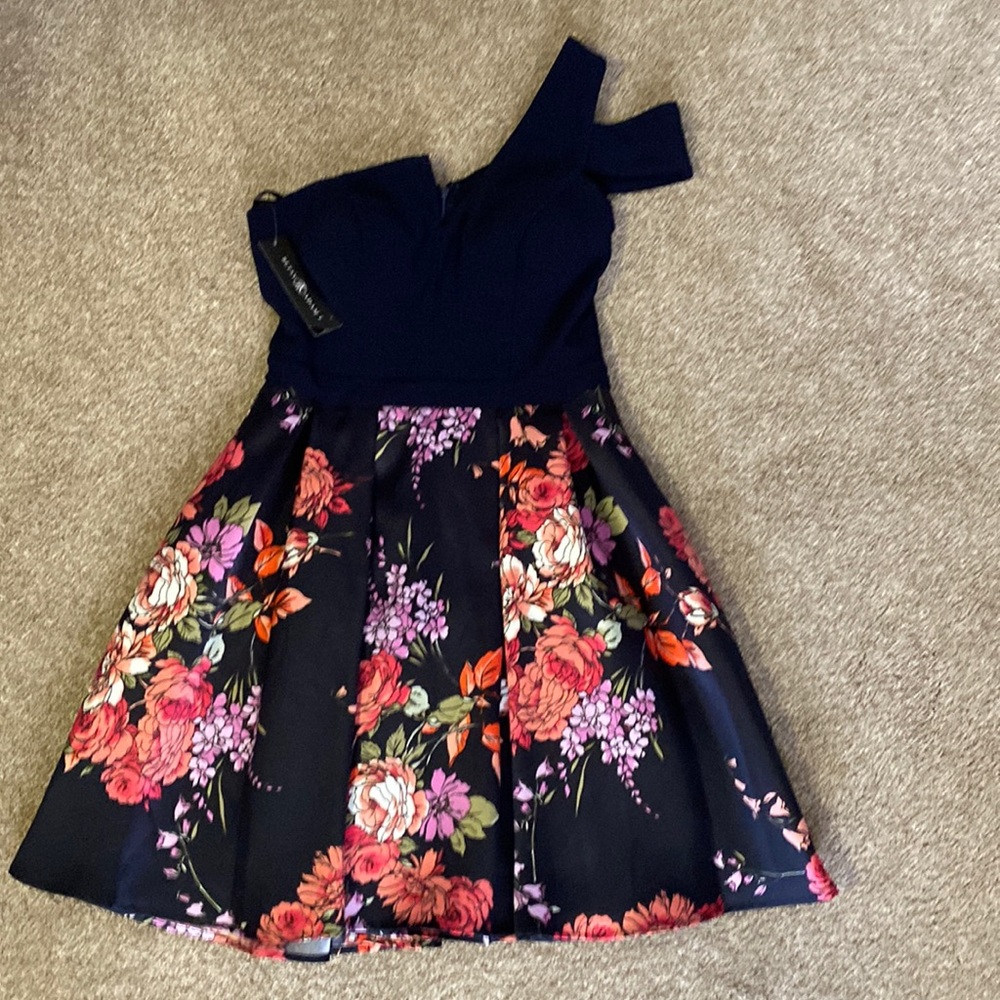 NWT Betsy & Adam navy Size 6 Fit and Flare Mini Dress.